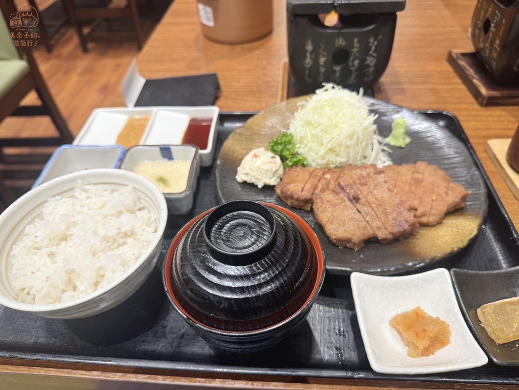 大阪美食｜日本牛かつもと村炸牛排定食
