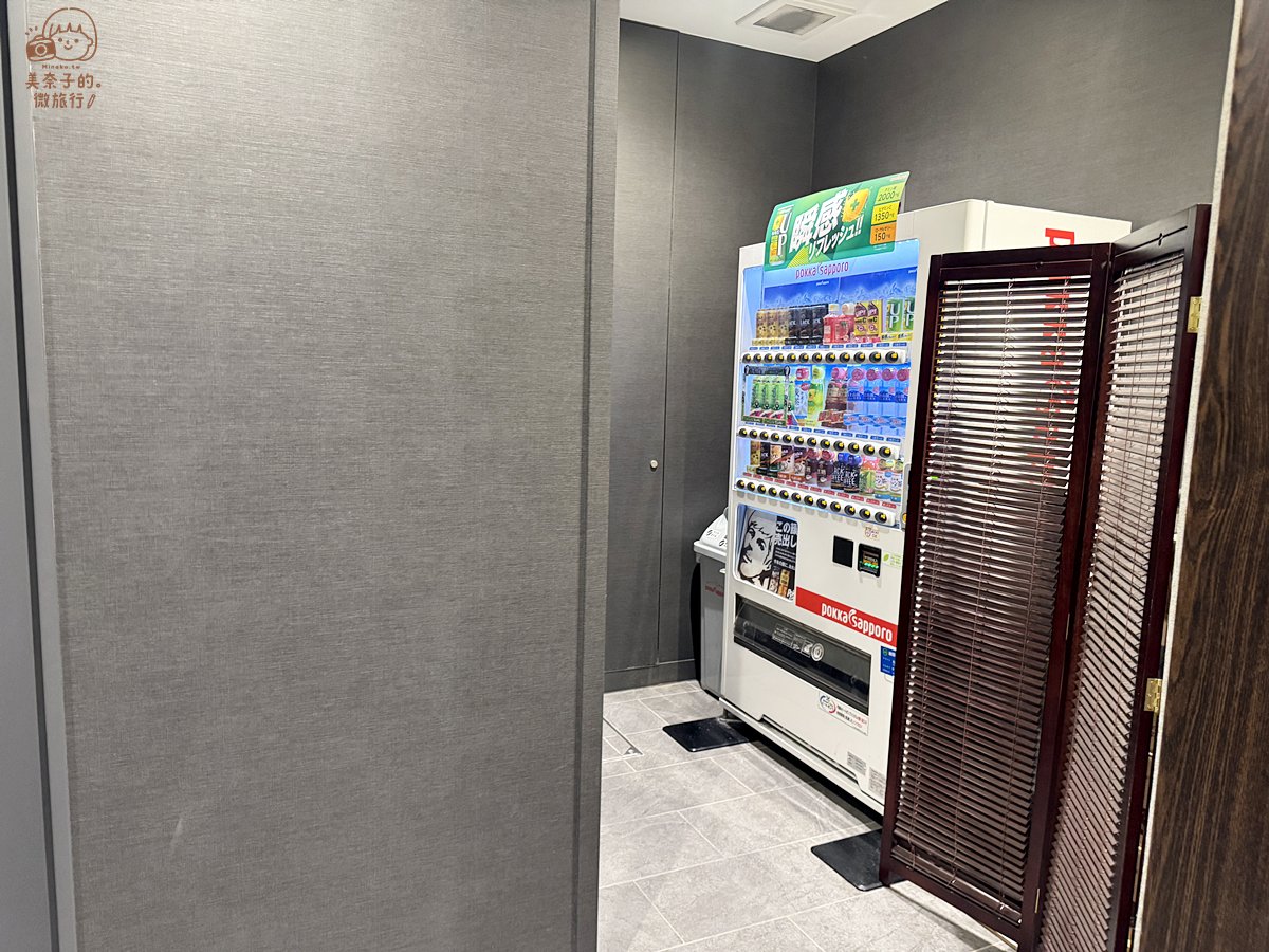 【2026福岡住宿】華盛頓R&B飯店博多分館推薦:平價、交通方便 - 第12張圖 福岡住宿|華盛頓R&B酒店博多分館公共設施自動販賣機