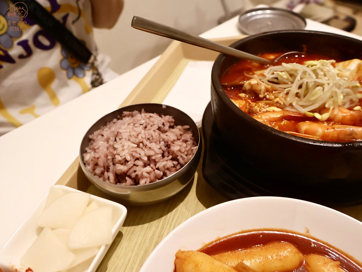 台北韓式料理推薦辣海陸牛豆腐鍋