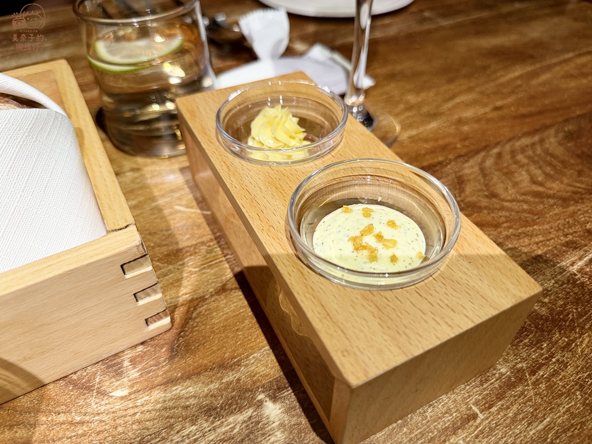 台北美食｜王品牛排餐廳麵包無限續