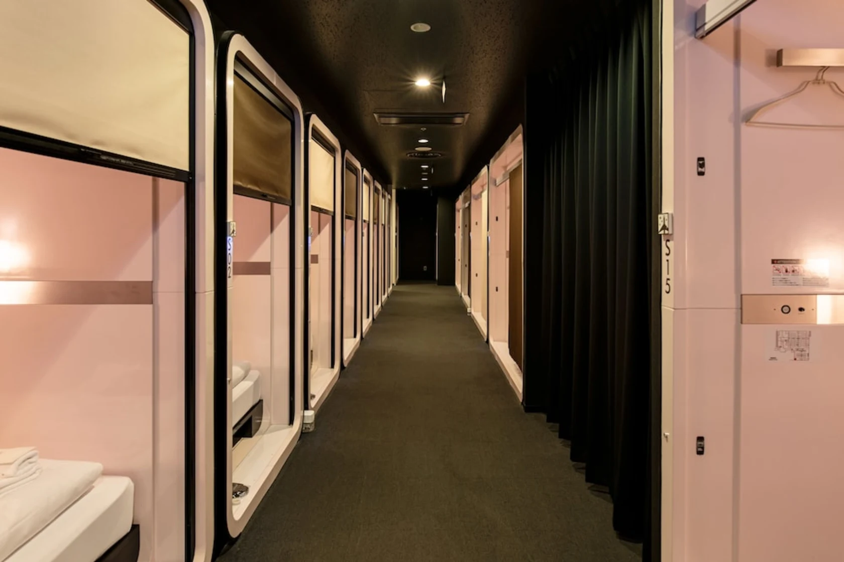 東京膠囊旅館推薦｜First Cabin 羽田機場/赤坂